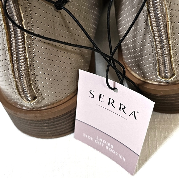 SERRA sz 9 Side Cut Bootie - Picture 8 of 8